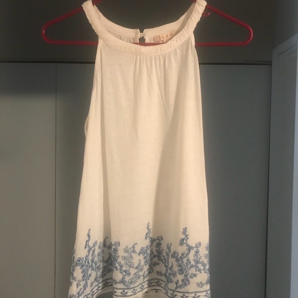 Sleeveless top